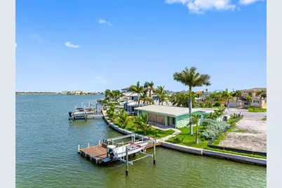 493 Bath Club Boulevard N, North Redington Beach, FL 33708 - Photo 11