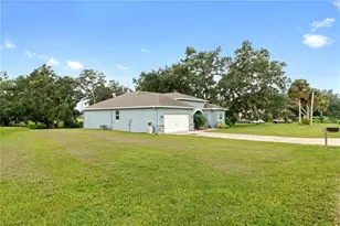35328 Lake Edward Dr, Zephyrhills, FL 33541 - Photo 55