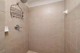 12033 Gandy Blvd N, Saint Petersburg, FL 33702 - Photo 29