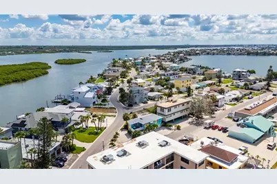 775 182nd Avenue E, Redington Shores, FL 33708 - Photo 7