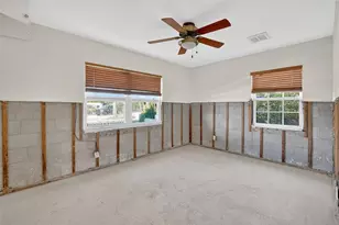 330 90th Ave NE, Saint Petersburg, FL 33702 - Photo 13