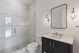 220 90th Ave NE, Saint Petersburg, FL 33702 - Photo 87