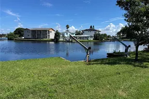 220 90th Ave NE, Saint Petersburg, FL 33702 - Photo 17
