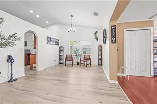 2108 Ridgemore Dr, Valrico, FL 33594 - Photo 9