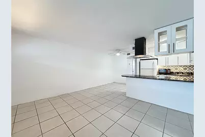 11705 3rd Street E #6, Treasure Island, FL 33706 - Photo 5