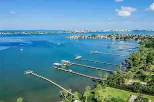 100 Bluff View Dr, Belleair Bluffs, FL 33770 - Photo 3