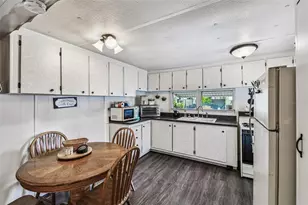 7803 46th Ave N, Saint Petersburg, FL 33709 - Photo 9