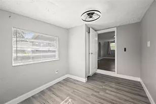 605 S S Disston Ave, Tarpon Springs, FL 34689 - Photo 9