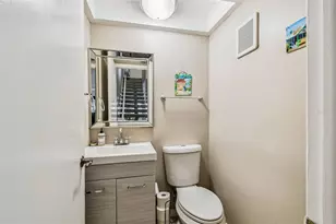 12134 Capri Cir S, Treasure Island, FL 33706 - Photo 11