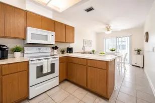 11805 Loblolly Pine Dr, New Port Richey, FL 34654 - Photo 5