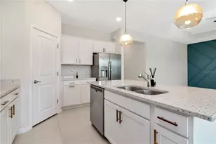 6156 Bradford Woods Dr, Zephyrhills, FL 33542 - Photo 29