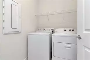 6156 Bradford Woods Dr, Zephyrhills, FL 33542 - Photo 21