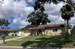 8067 Candlewoode Dr, Largo, FL 33773 - Photo 1