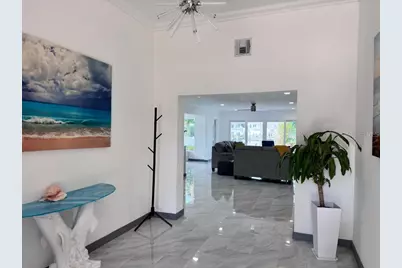 166 Bayside Drive, Clearwater Beach, FL 33767 - Photo 5