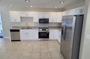 9004 Tudor Dr, Tampa, FL 33615 - Photo 7