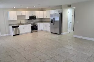 9004 Tudor Dr, Tampa, FL 33615 - Photo 5