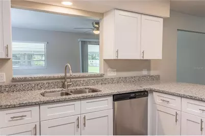 3005 S Kings Avenue, Brandon, FL 33511 - Photo 11