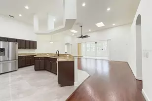 1032 Legends Pass Dr, Valrico, FL 33594 - Photo 7