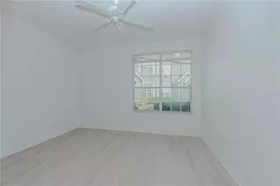 10430 White Lake Ct, Tampa, FL 33626 - Photo 9