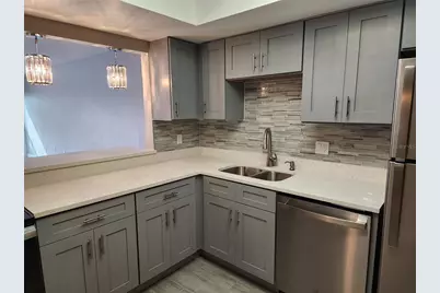 4910 38th Way S #111, Saint Petersburg, FL 33711 - Photo 7