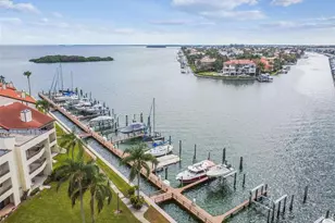 127 1st St E, Tierra Verde, FL 33715 - Photo 33