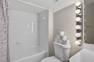 630 Cape Cod Cir, Valrico, FL 33594 - Photo 37