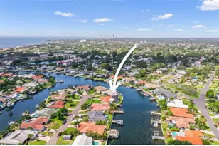 1911 Michigan Ave NE, Saint Petersburg, FL 33703 - Photo 1