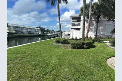 4859 Coquina Key Drive SE #C, Saint Petersburg, FL 33705 - Photo 15