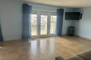 4859 Coquina Key Dr SE, Saint Petersburg, FL 33705 - Photo 5