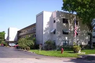 5975 Terrace Park Dr N, Saint Petersburg, FL 33709 - Photo 1