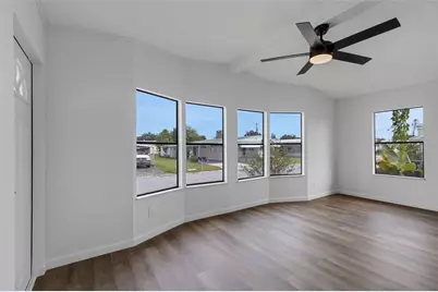 918 49th Avenue W, Bradenton, FL 34207 - Photo 5