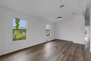 918 49th Ave W, Bradenton, FL 34207 - Photo 7