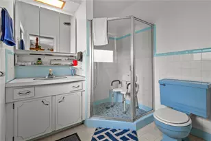 2670 Pinellas Point Dr S, Saint Petersburg, FL 33712 - Photo 23