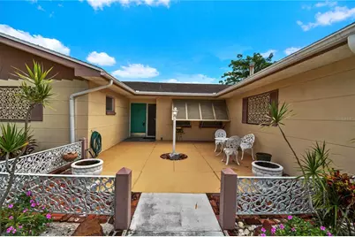 2670 Pinellas Point Drive S, Saint Petersburg, FL 33712 - Photo 3