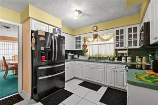 2670 Pinellas Point Dr S, Saint Petersburg, FL 33712 - Photo 33