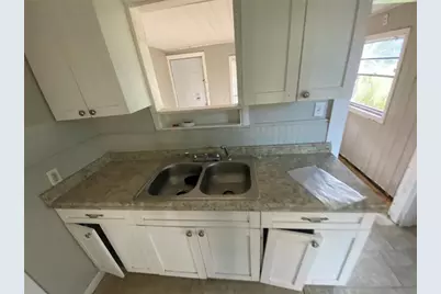 7608 N Huntley Avenue, Tampa, FL 33604 - Photo 13