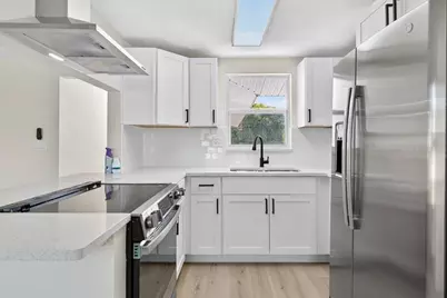 420 Palm Creek Drive, Englewood, FL 34223 - Photo 11