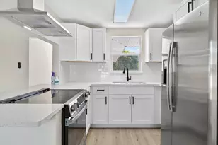 420 Palm Creek Dr, Englewood, FL 34223 - Photo 11