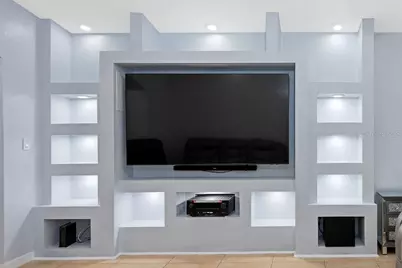 4907 Carlyle Road, Tampa, FL 33615 - Photo 13