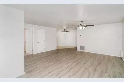 711 64th Avenue Drive E, Bradenton, FL 34203 - Photo 7