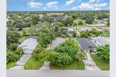 711 64th Avenue Drive E, Bradenton, FL 34203 - Photo 31