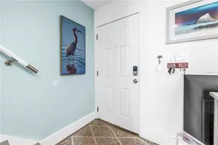 4982 Coquina Key Dr SE, Saint Petersburg, FL 33705 - Photo 5