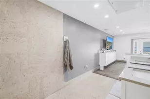 4982 Coquina Key Dr SE, Saint Petersburg, FL 33705 - Photo 25