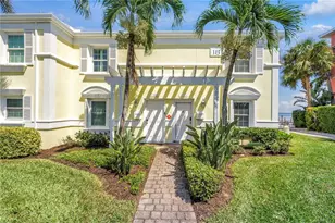 4982 Coquina Key Dr SE, Saint Petersburg, FL 33705 - Photo 3