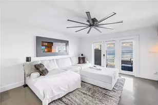 4982 Coquina Key Dr SE, Saint Petersburg, FL 33705 - Photo 17