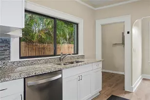 526 Kirkwood Terrace N, Saint Petersburg, FL 33701 - Photo 21