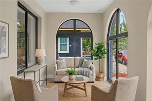 526 Kirkwood Terrace N, Saint Petersburg, FL 33701 - Photo 3