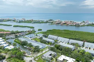 9472 Tara Cay Ct, Seminole, FL 33776 - Photo 45