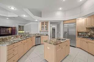 7303 Sawgrass Point Dr N, Pinellas Park, FL 33782 - Photo 35