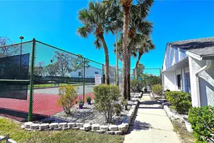 1109 Pine Ridge Cir W, Tarpon Springs, FL 34688 - Photo 43